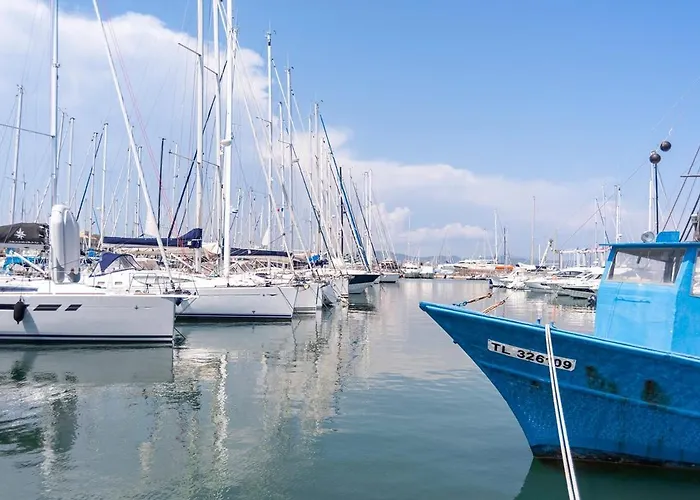 Beautiful Overlooking The Golden Islands Lejlighed Hyères
